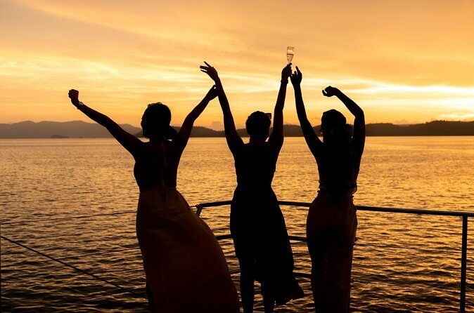 Champagne Sunset Sail from Margaritaville - Your Cruise Plan: How the Sunset and Moon Rise Timing Works