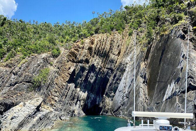 Full Day Snorkeling and Beach Hopping- 37' Intrepid - How the Captain Chooses Beaches: Magen’s Bay to Peter Bay