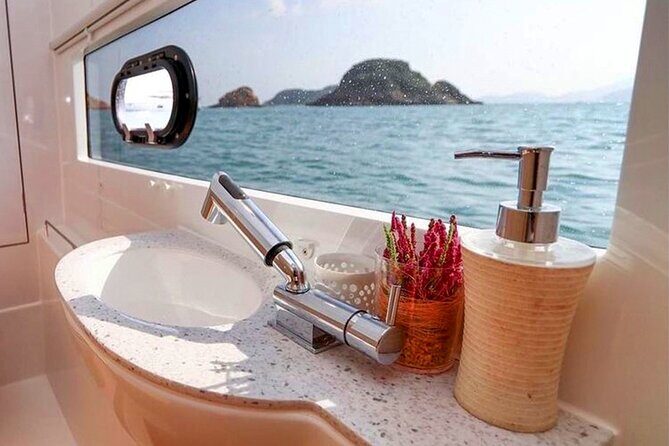 Luxury Catamaran Champagne Sunset Cruise - Drinks and Bites: What Unlimited Top-Shelf Really Feels Like on Board