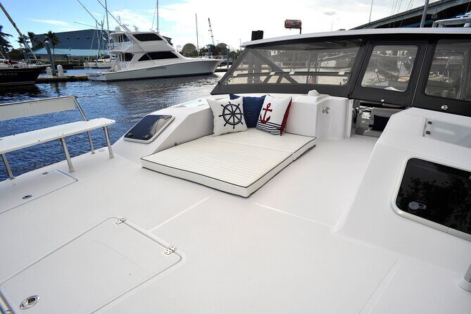 Private Luxury Power Catamaran. Enjoy USVI Aboard MV Hydra - Practical tips for a smooth St. Thomas day on MV Hydra