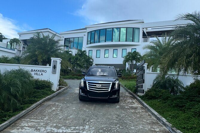 ST Thomas Luxury Private Airport Pickup - Van comfort and luggage handling that makes a difference