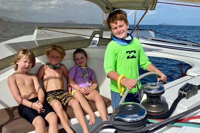 Turtles, Pizza Pi & Sunset trip - Drinks, pizza, and onboard comforts that actually matter